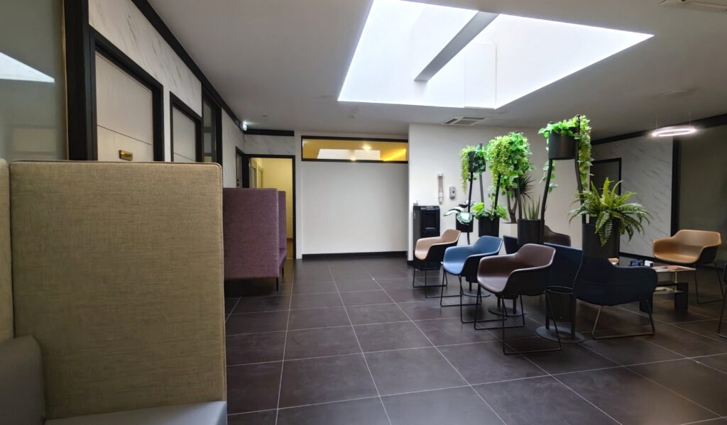 medical-center-one-salle-attente-Monaco